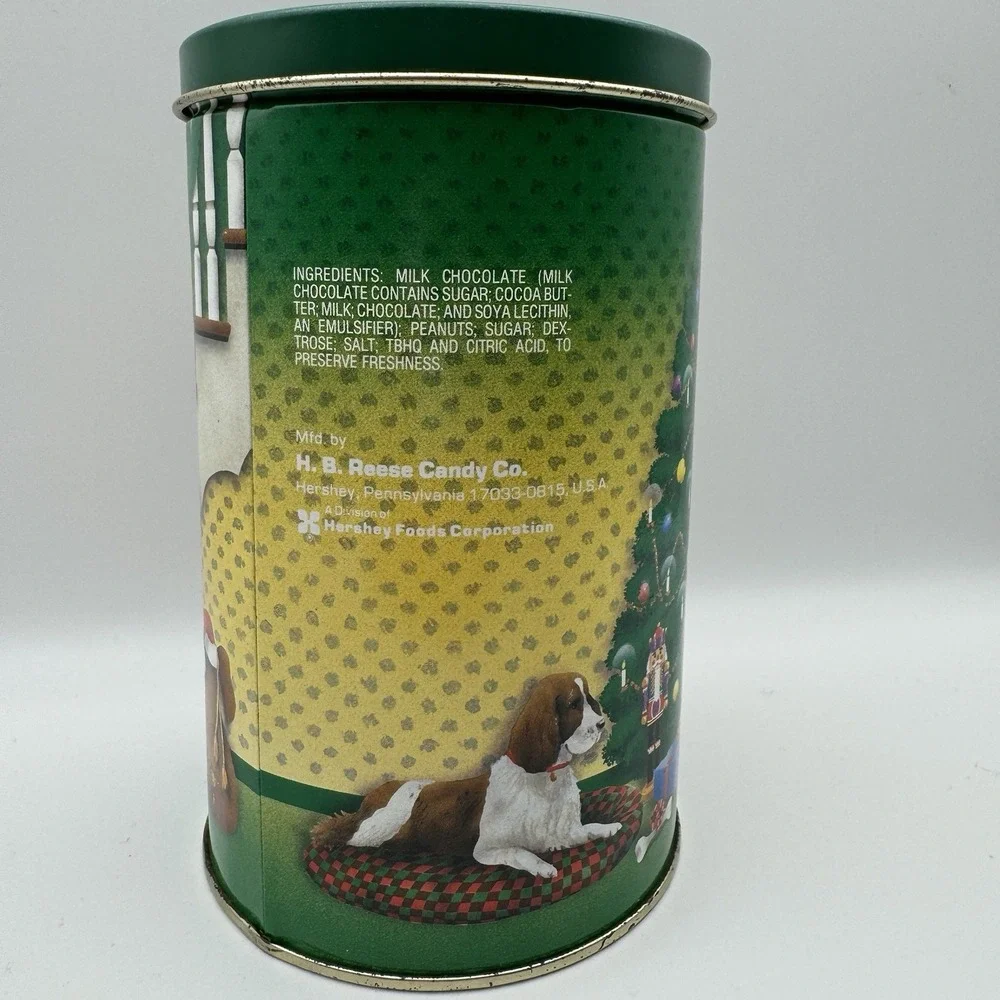 1993 Hershey Reeses Peanut Butter Cup Winter Christmas Santa Metal Tin‎ Vintage